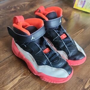 Jordan Kids Black and Red Sneakers